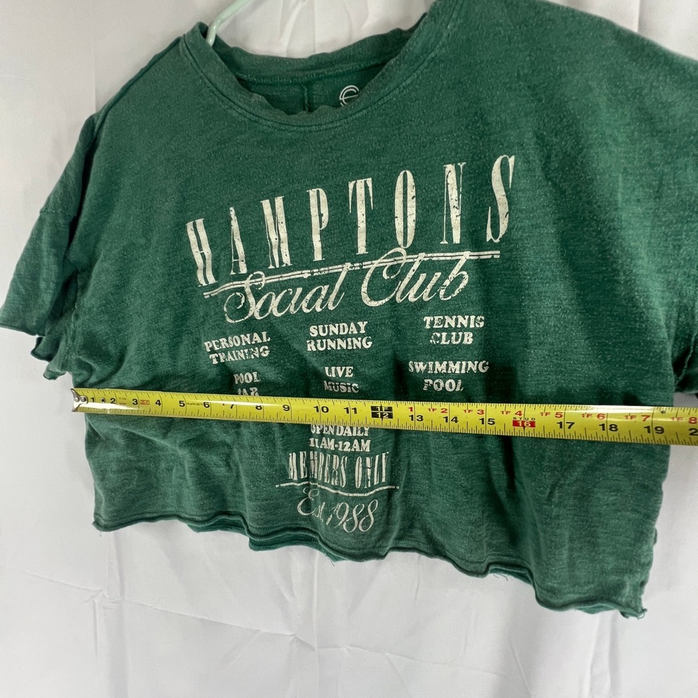 Social Culture Hamptons Social Club Green Cropped Graphic T-Shirt Medium - Picture 3 of 6